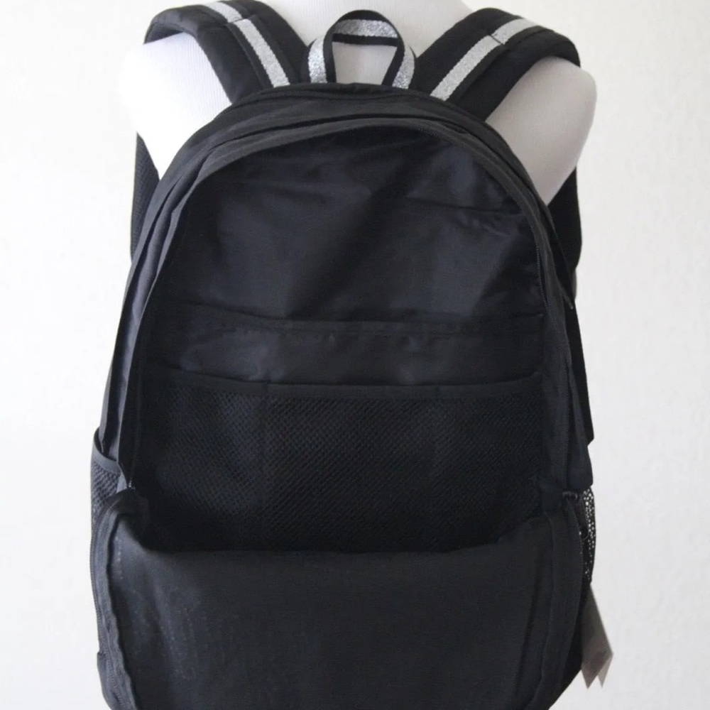 vs pink backpack - Picture 6 of 6
